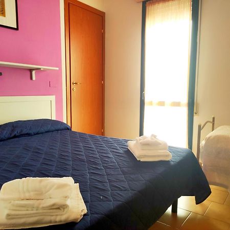 Hotel Zenith Римини Экстерьер фото