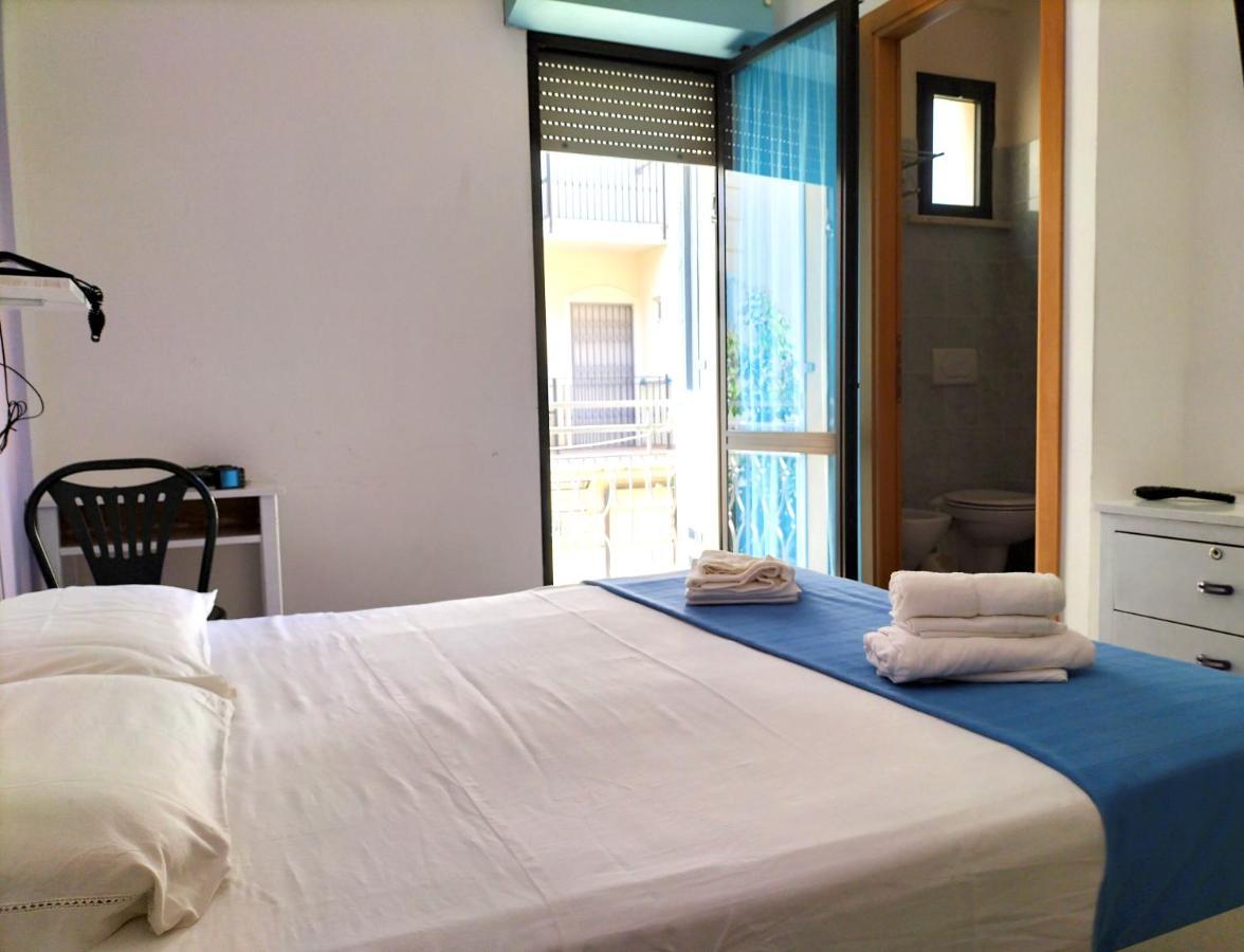 Hotel Zenith Римини Экстерьер фото