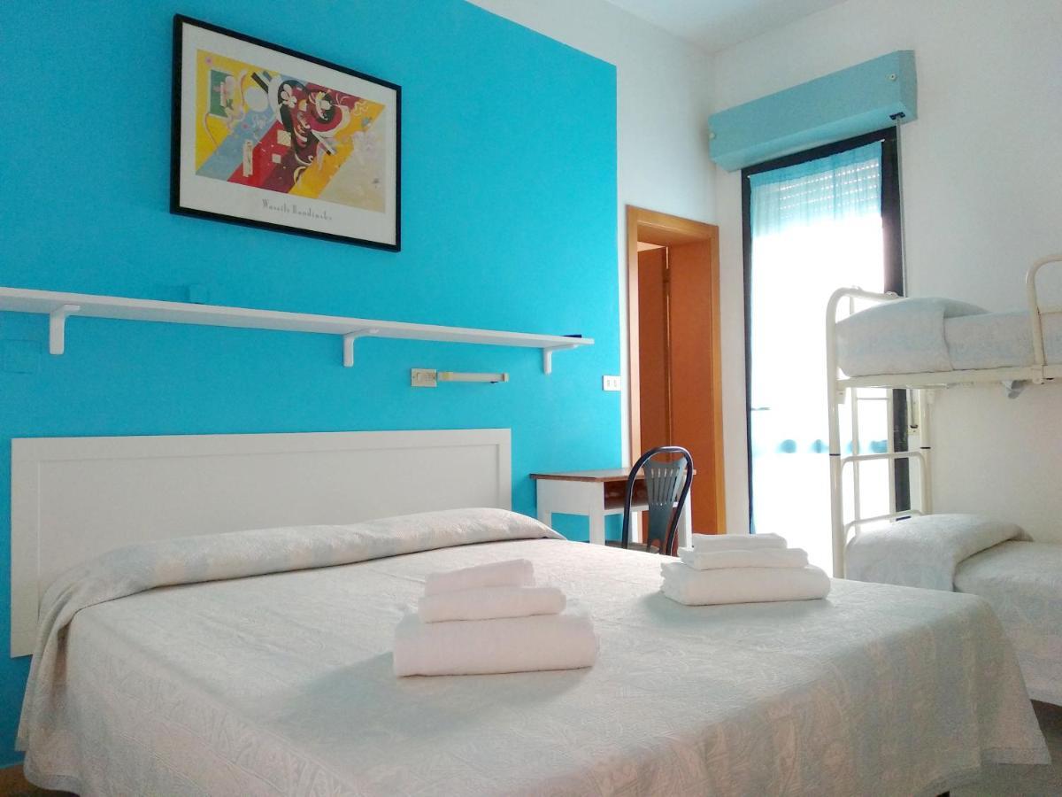 Hotel Zenith Римини Экстерьер фото