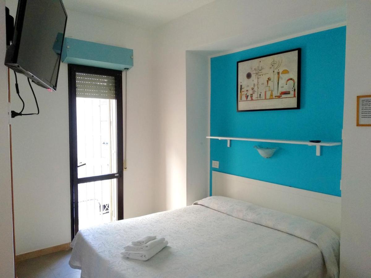Hotel Zenith Римини Экстерьер фото