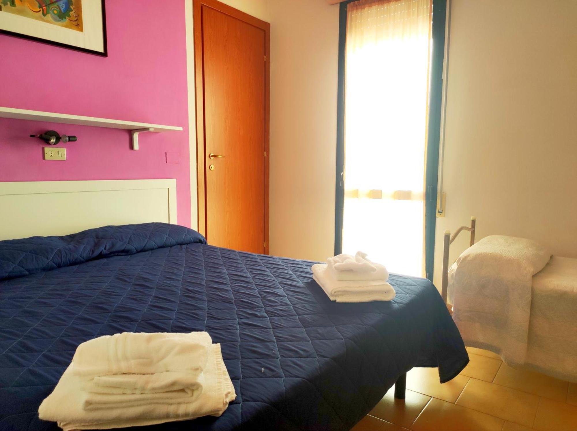 Hotel Zenith Римини Экстерьер фото