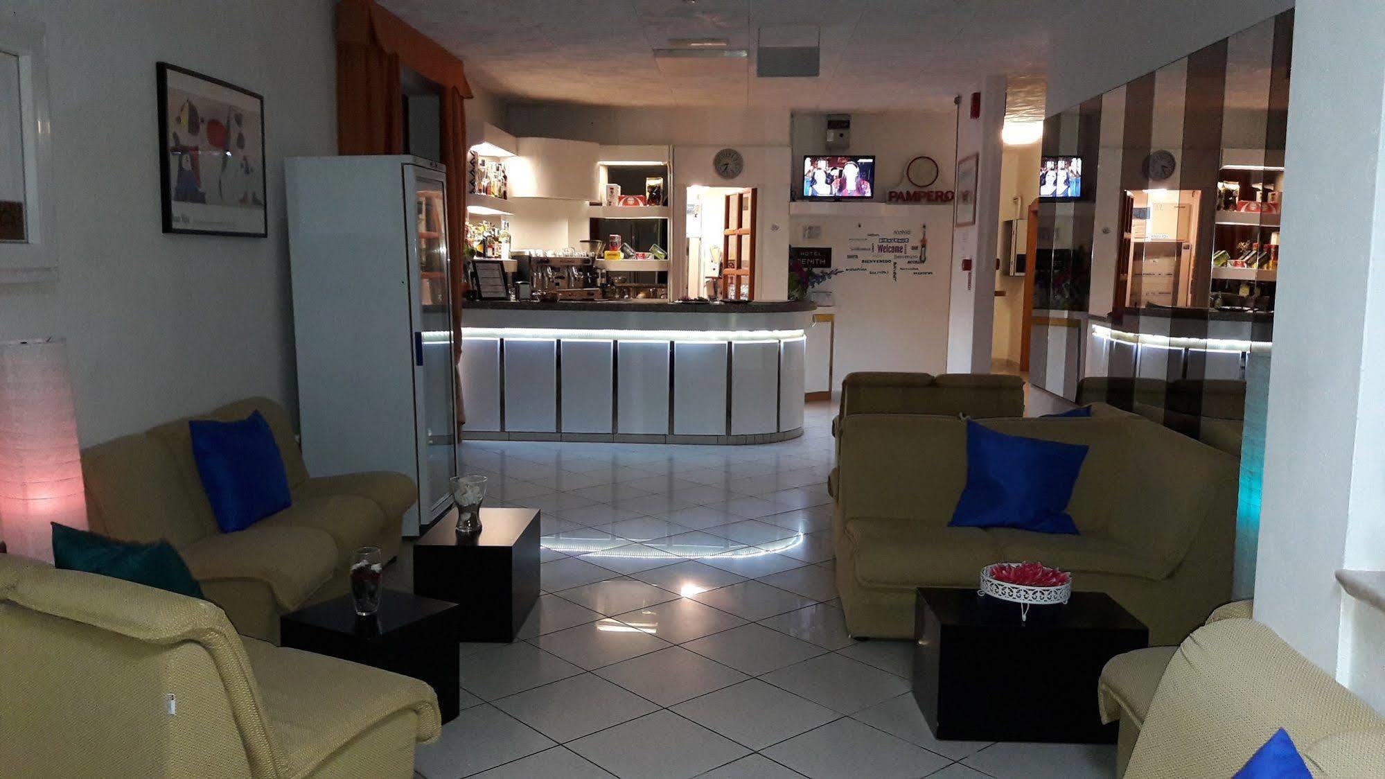 Hotel Zenith Римини Экстерьер фото